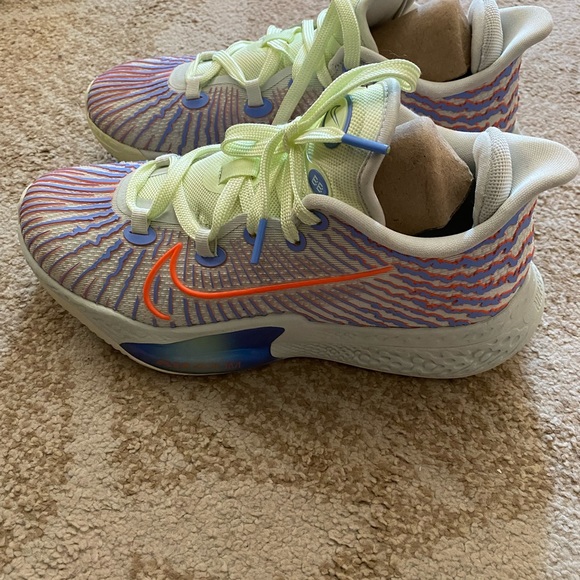 Nike size 7 - Picture 8 of 9